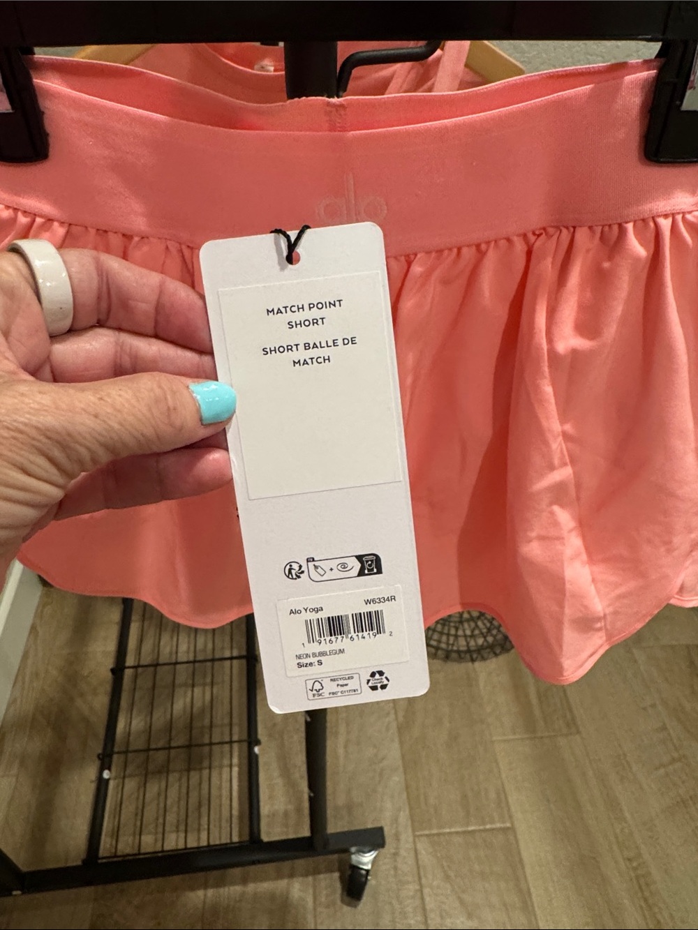 ALO Yoga Match Point Short size small-Neon Bubblegum - Picture 4 of 15